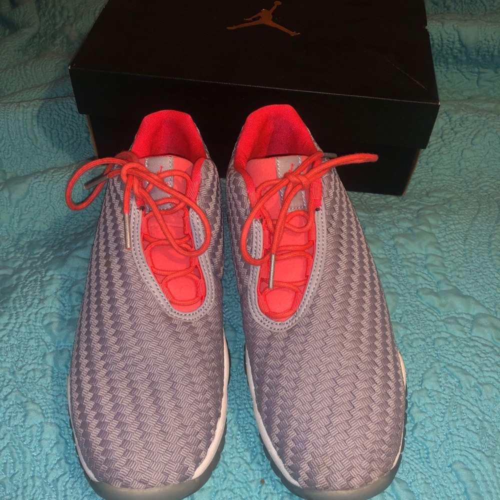 Jordan’s youth size 4.5 women’s size 6